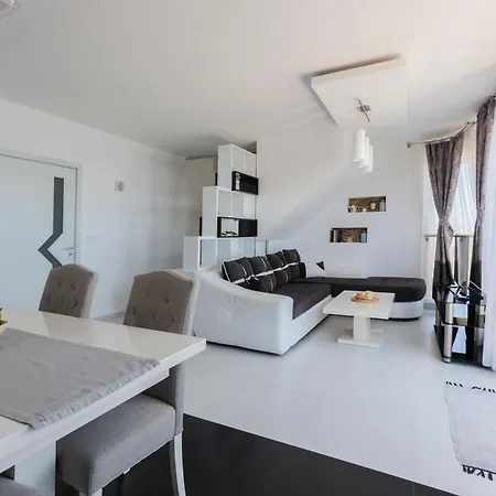 Nea Penthouse * Ahtopol